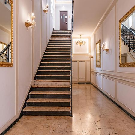 Decimo Meridio- At Spanish Steps- Rome Exterior photo
