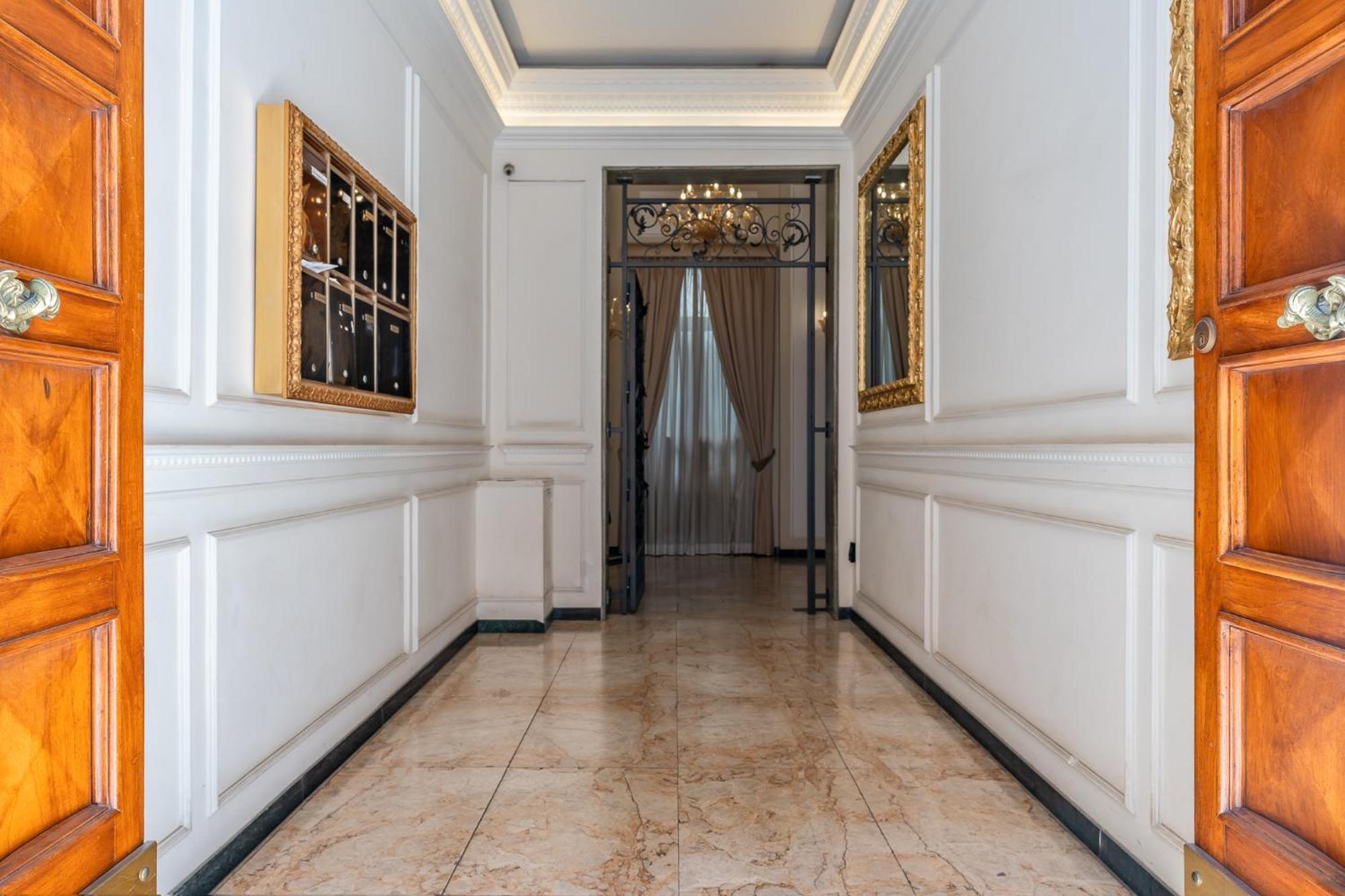 Decimo Meridio- At Spanish Steps- Rome Exterior photo
