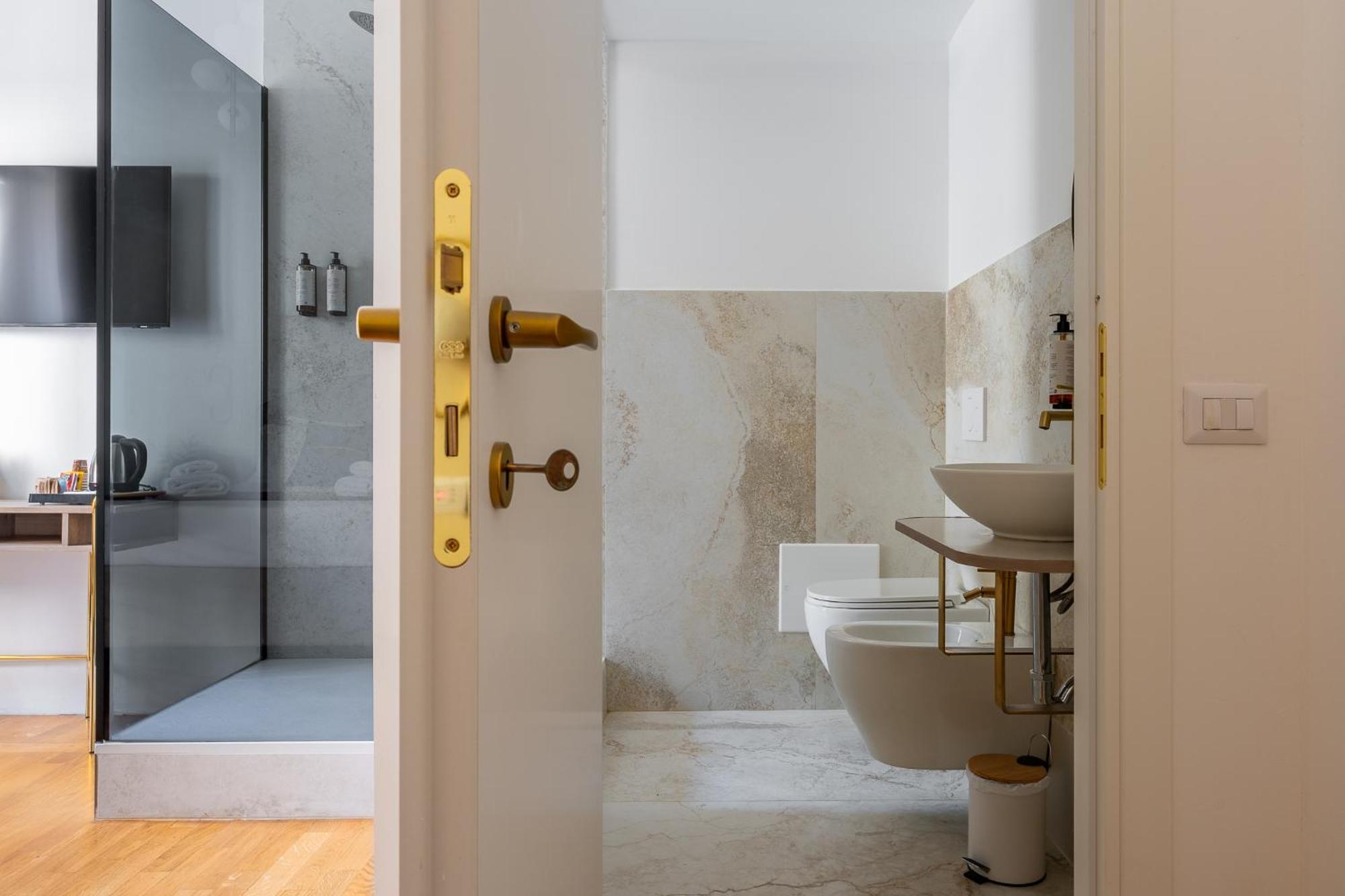 Decimo Meridio- At Spanish Steps- Rome Exterior photo