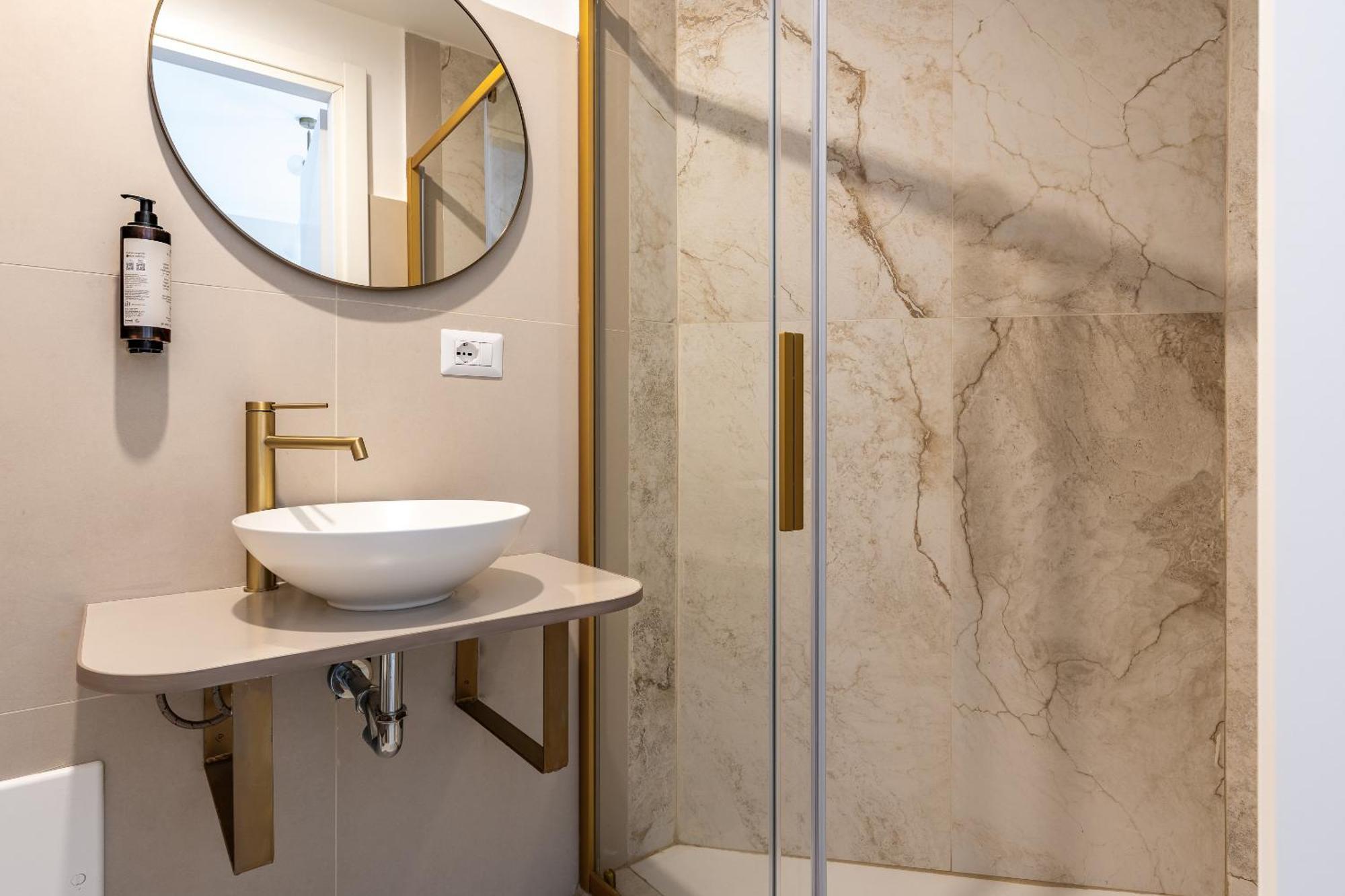 Decimo Meridio- At Spanish Steps- Rome Exterior photo